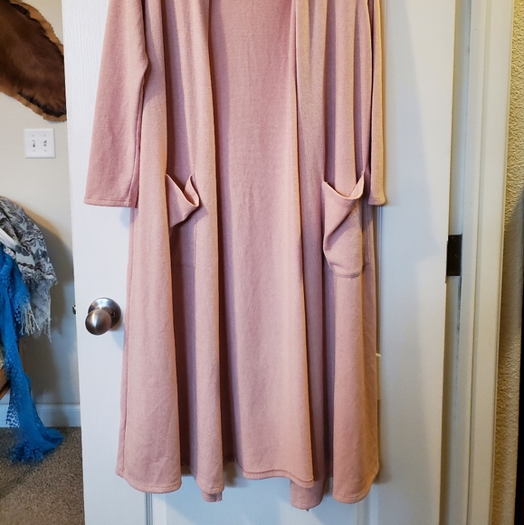 Pink duster - Picture 2 of 3